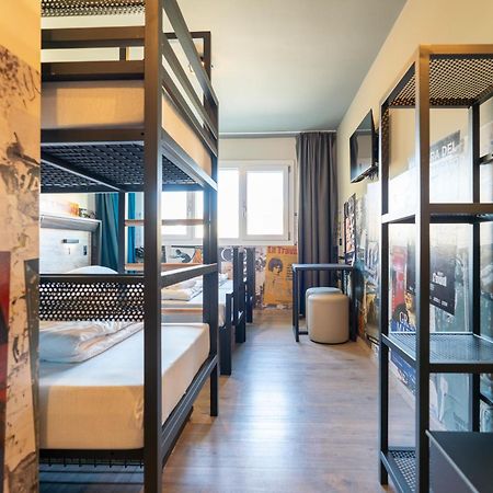 A&O Hostel Firenze Campo Di Marte Exteriör bild